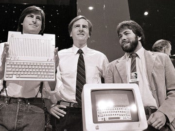 Steve Jobs y su socio Steve Wozniak