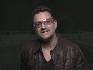Bono en una campaña publicitaria contra el hambre Bono en una campaña publicitaria contra el hambre