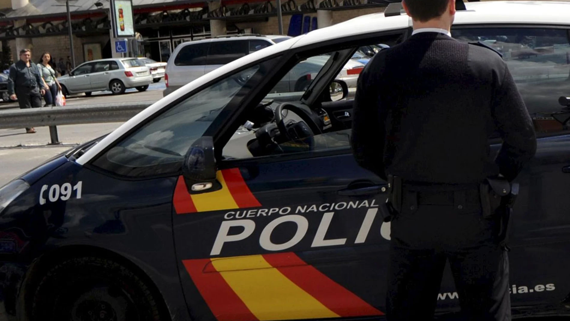 Vehículo de la Policía Nacional Vehículo de la Policía Nacional