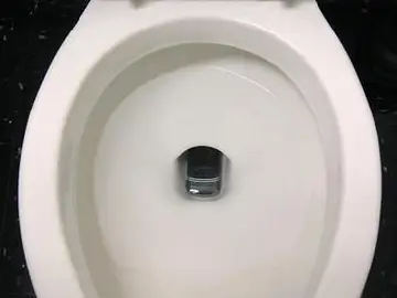 móvil en el váter móvil en el váter