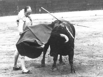 Antoñete, en plena faena