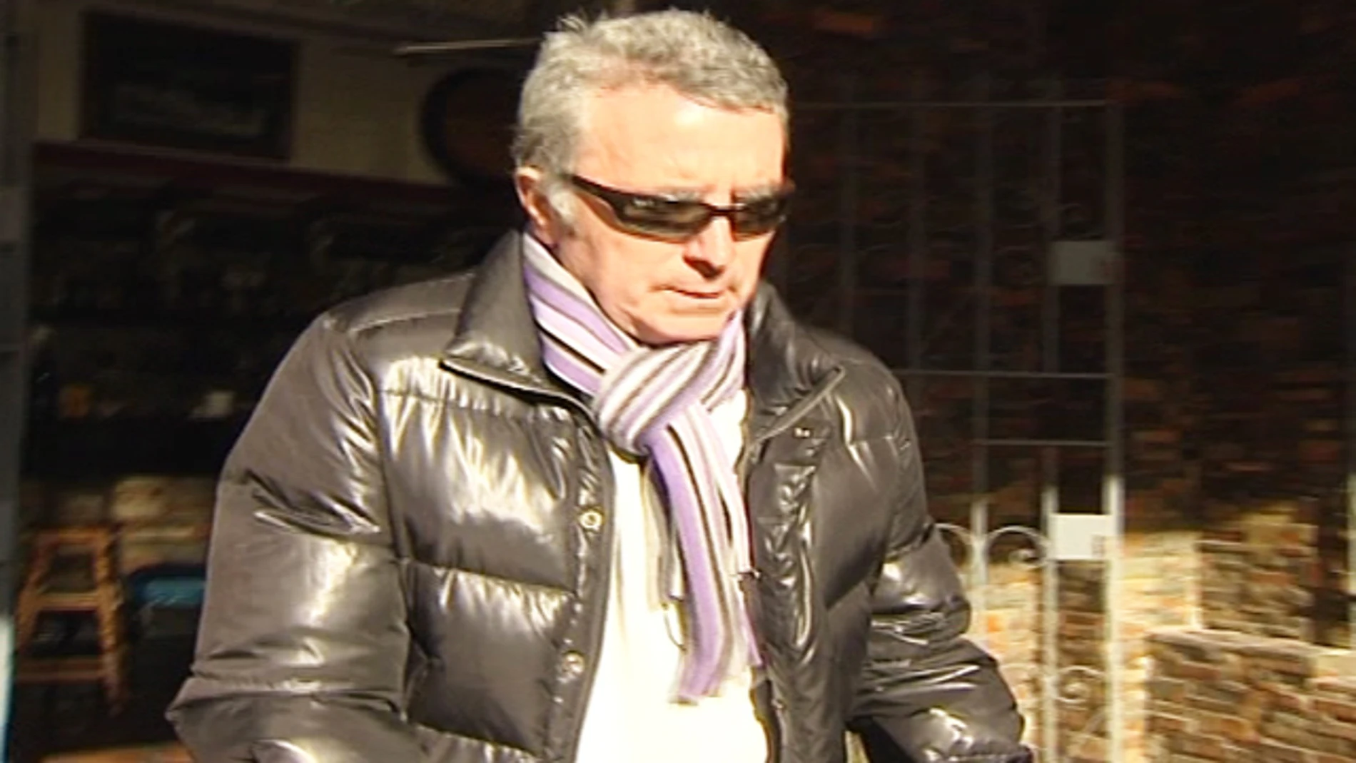 Ortega Cano se muestra mucho mejor físicamente y ya no necesita silla de ruedas. Ortega Cano se muestra mucho mejor físicamente y ya no necesita silla de ruedas.