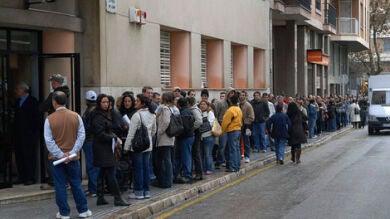Los hogares con todos sus miembros en paro bajan un 2,4%, hasta 1.789.400