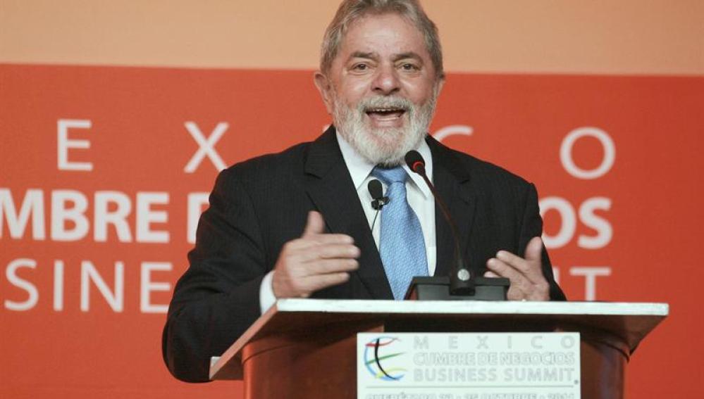 Lula da Silva sufre cáncer de laringe