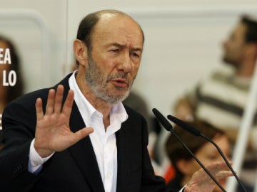 Rubalcaba, durante un mitin en Murcia