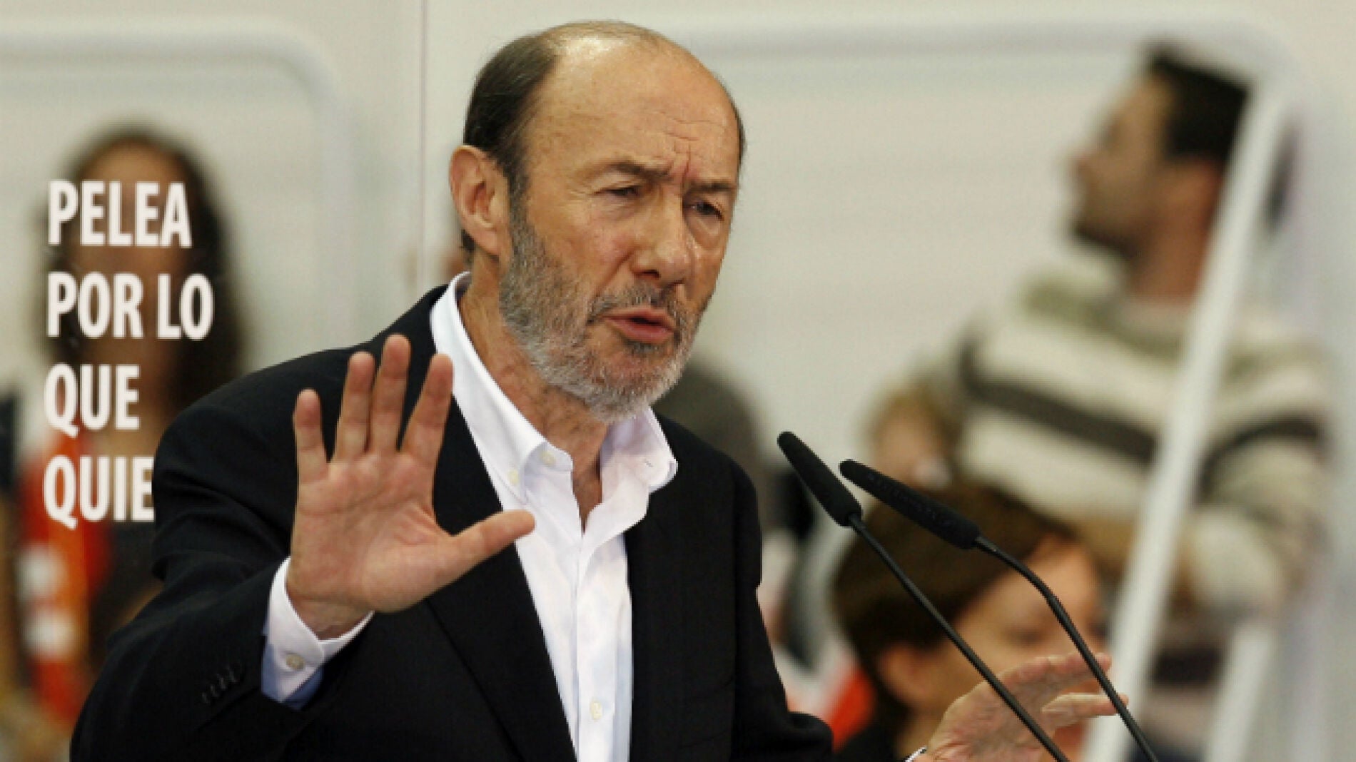 Rubalcaba, durante un mitin en Murcia