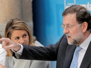 Rajoy junto a Cospedal en Santiago