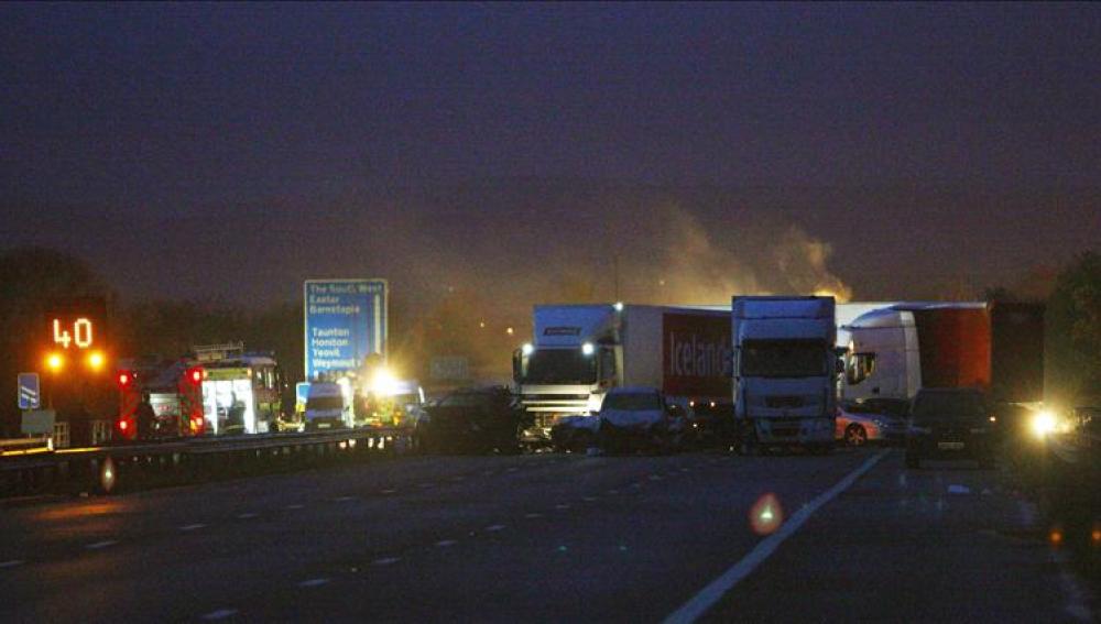 Espectacular accidente de tráfico en Reino Unido