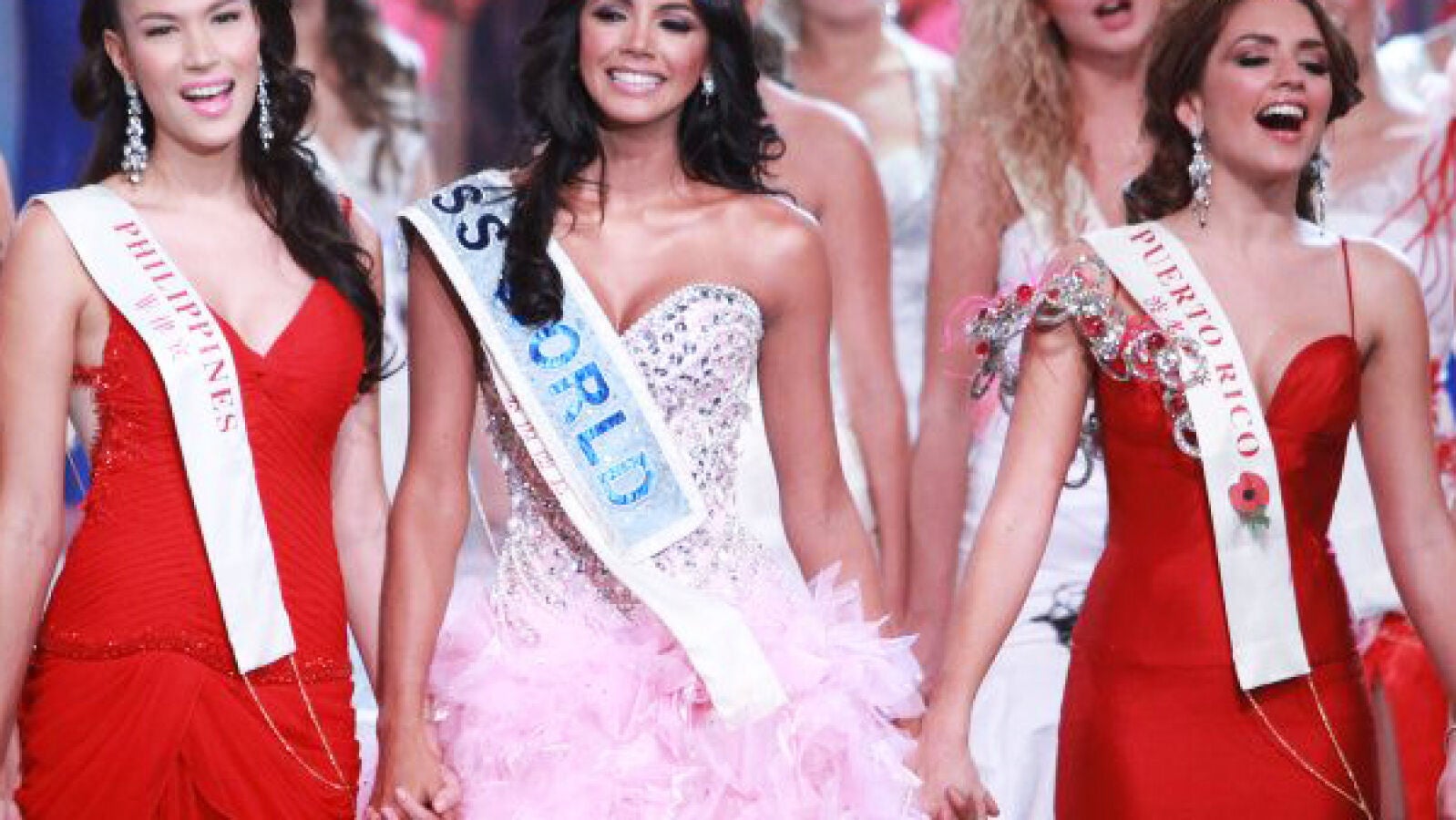 La Miss Venezuela Ivian Sarcos es coronada Miss Mundo 2011
