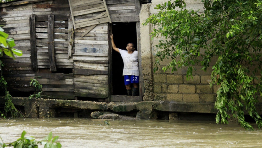 Las lluvias han abnegado cientos de viviendas en Colombia.