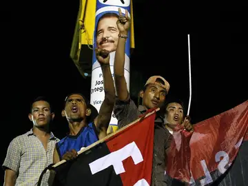 Seguidores de Ortega celebran su triunfo Seguidores de Ortega celebran su triunfo