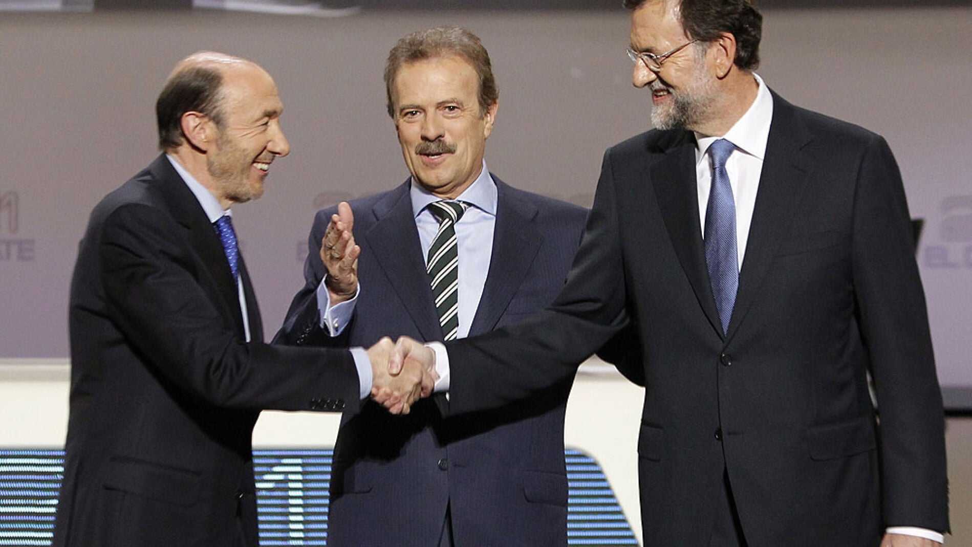 El saludo de los candidatos