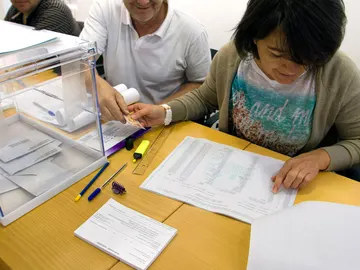 Miembros de la mesa de un colegio de Palas de Rei Miembros de la mesa de un colegio de Palas de Rei
