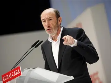 Rubalcaba aboga por pedir más tiempo a Bruselas Rubalcaba aboga por pedir más tiempo a Bruselas