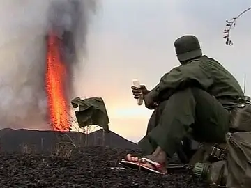 El volcán Nyamulagira arrojando lava en el Congo El volcán Nyamulagira arrojando lava en el Congo
