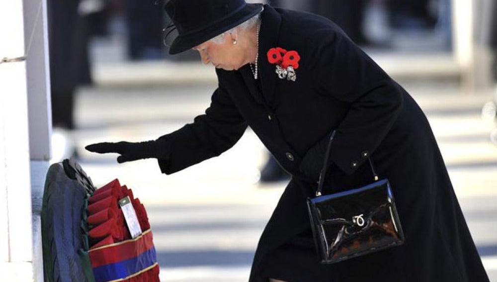La Reina Isabel II presidió el Día del Recuerdo
