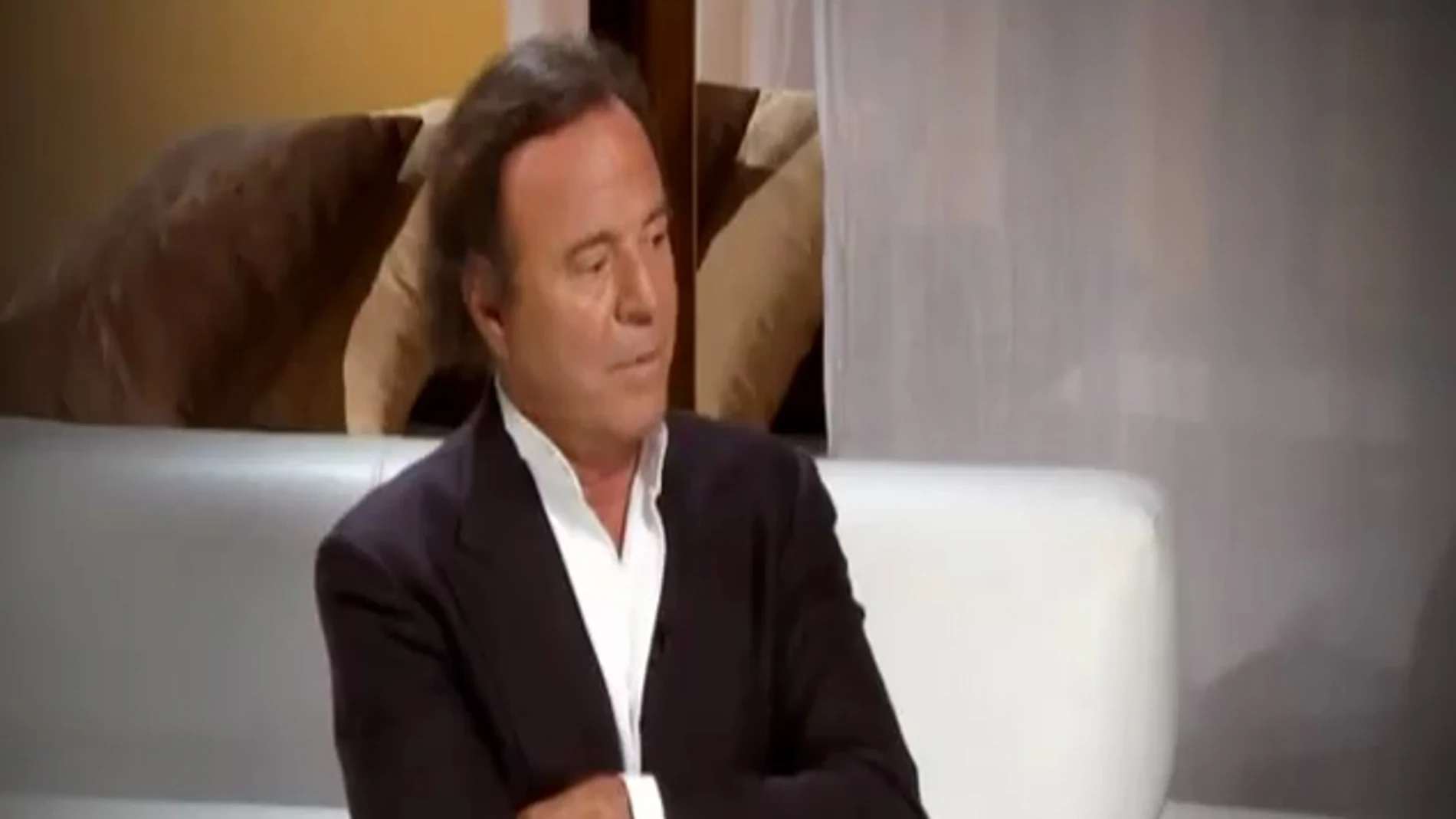 Julio Iglesias habla en Espejo Público