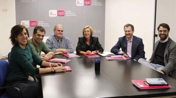 Reunión de Rosa Díez con los cuatro diputados logrados en las elecciones