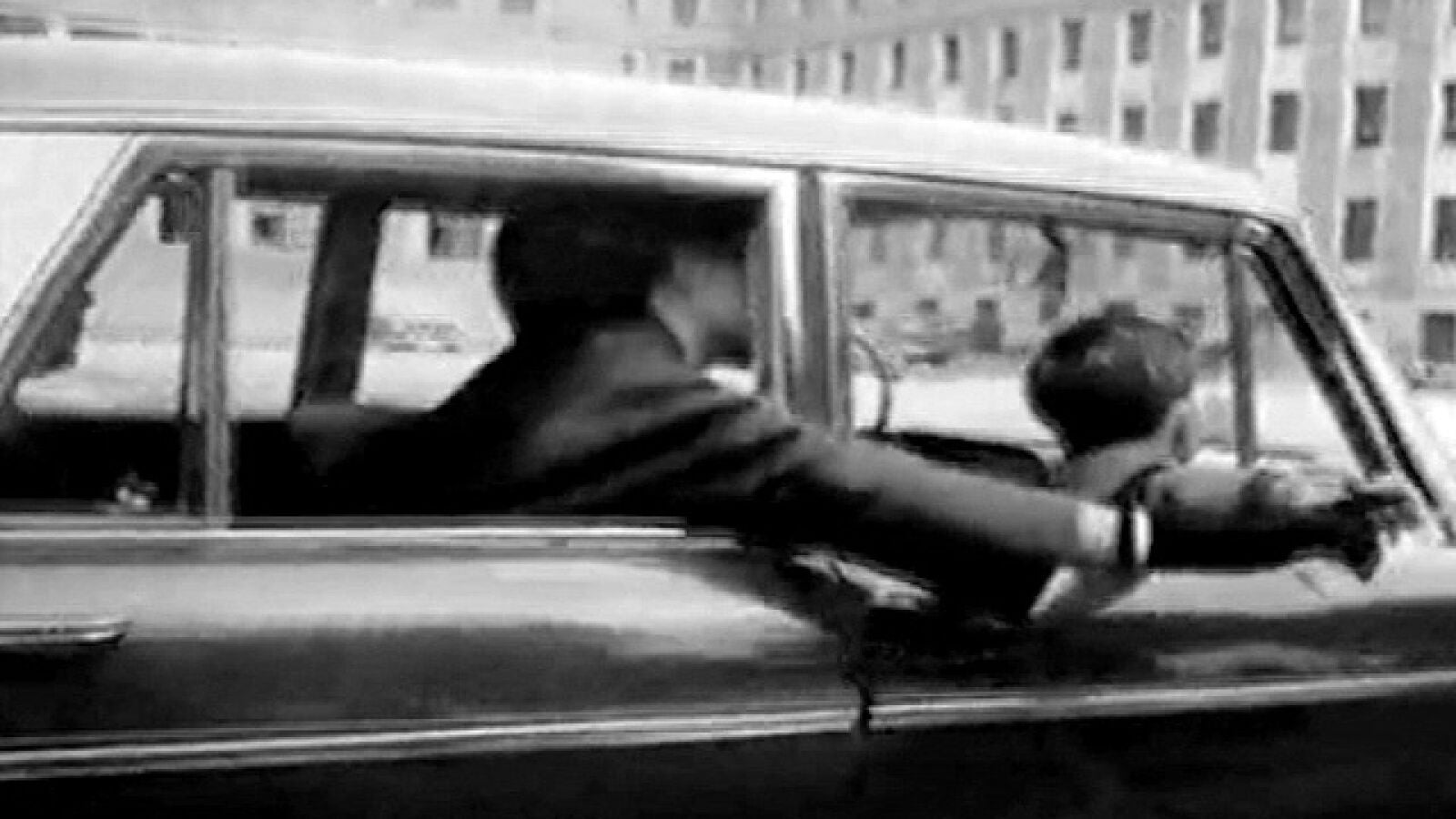 ¿Recordáis cuando viajaban diez en un coche y no había cinturón?