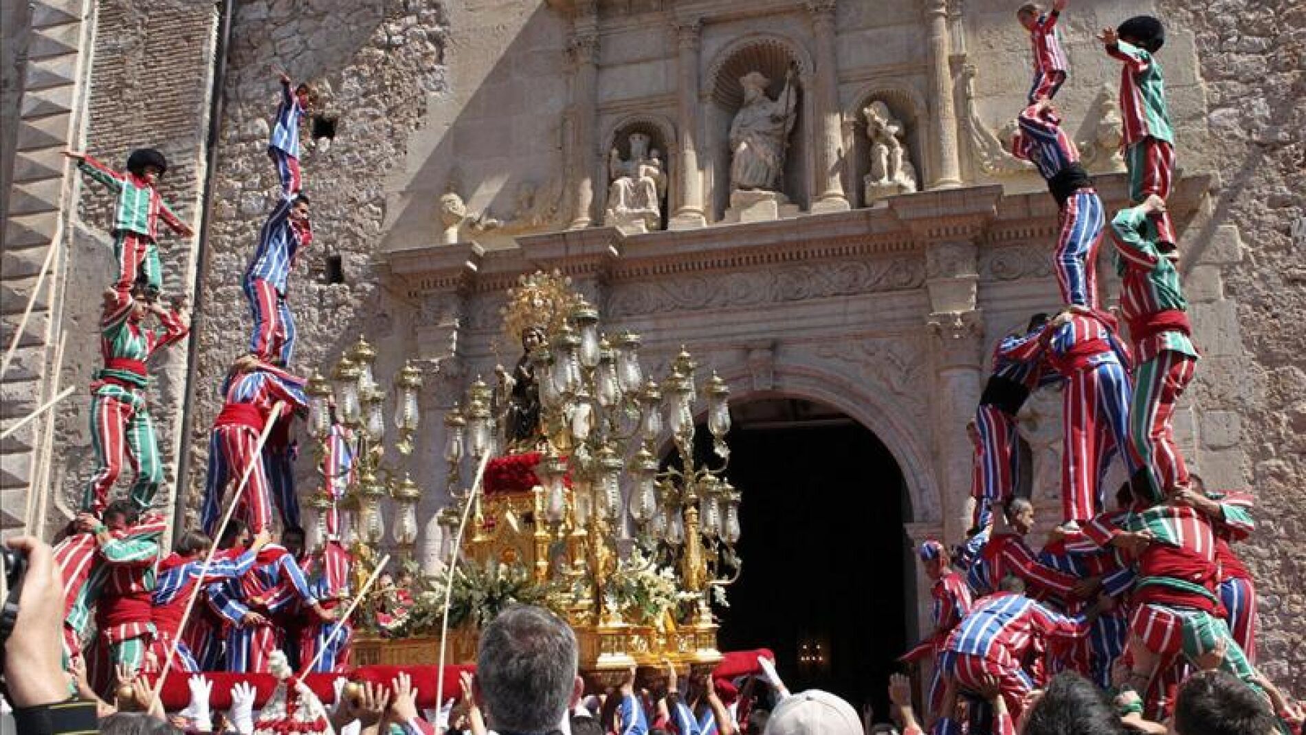 Algemes&iacute; recibe con campanadas que su fiesta sea Patrimonio de la Humanidad