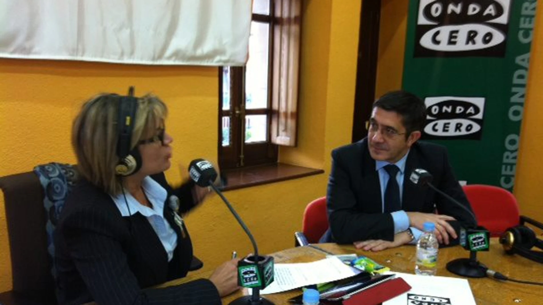 Julia Otero y el Lehendakari Patxi López en Portugalete