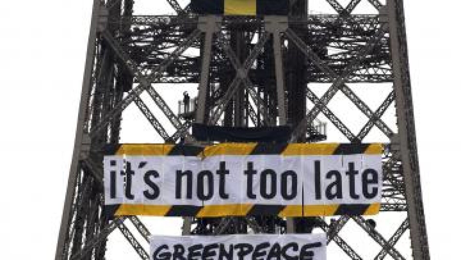 Activistas de Greenpeace entran en varias instalaciones nucleares francesas