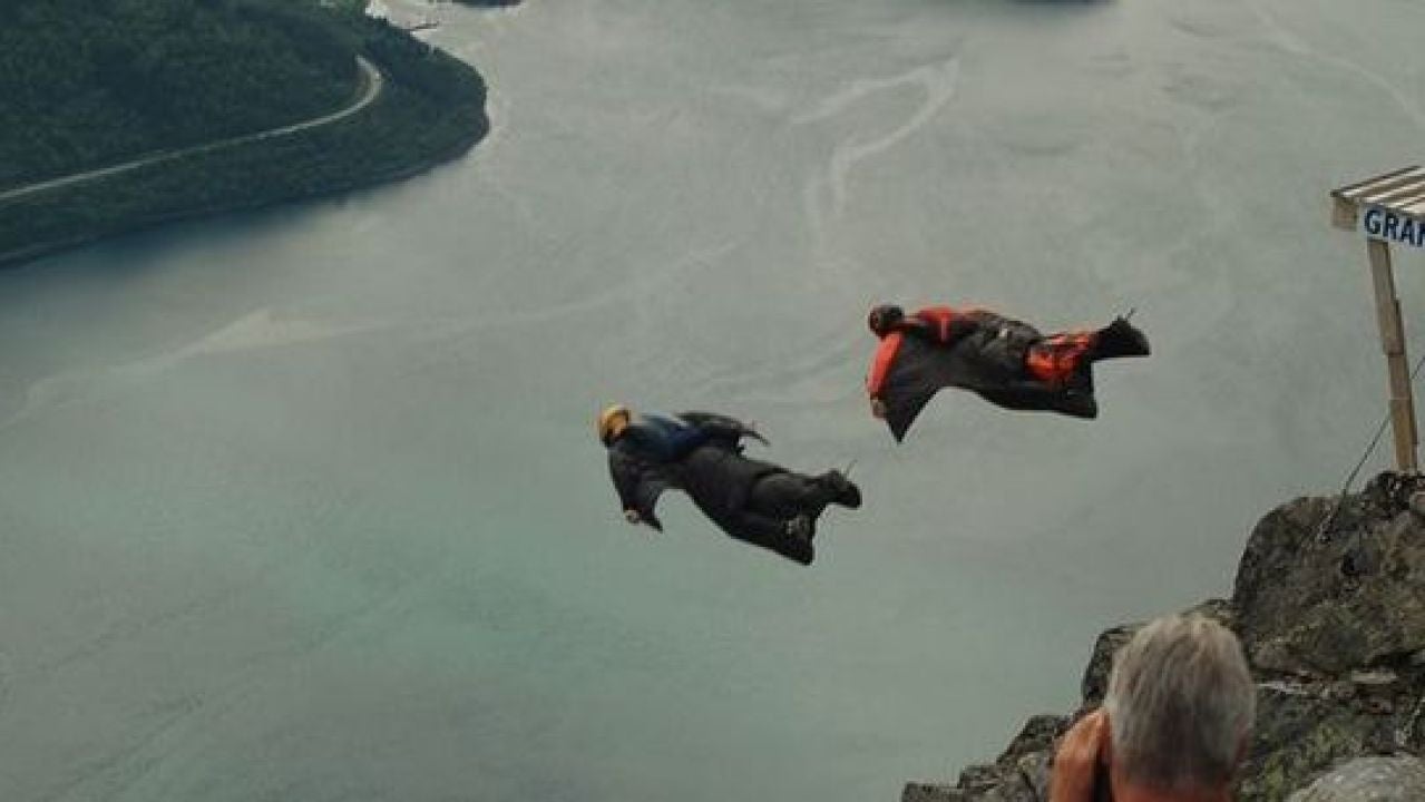 Cada año mueren 20 personas practicando 'wingfly'