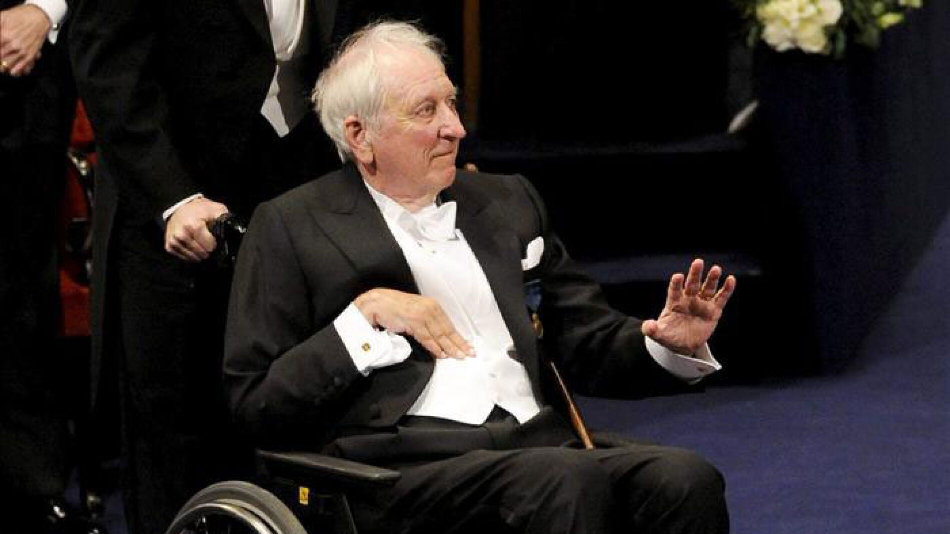 El poeta sueco Tomas Transtroemer