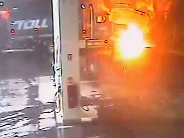 Explosión de un camión en Australia Explosión de un camión en Australia