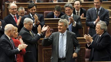 Una veintena de diputados prometen la Constitución por imperativo legal, la República o una Cataluña independiente