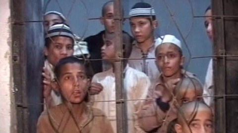 Menores retenidos en una escuela cor&aacute;nica de Pakist&aacute;n