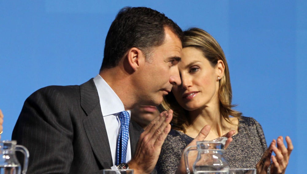 Don Felipe y doña Letizia en un acto de la Fundación Príncipe de Girona