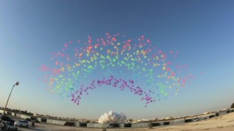 Un artista chino &lsquo;dise&ntilde;a&rsquo; unos fuegos artificiales de d&iacute;a y con humo