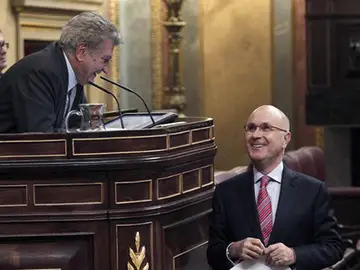 CiU pide a Rajoy un trato "justo" a Cataluña fiscal, social y políticamente CiU pide a Rajoy un trato "justo" a Cataluña fiscal, social y políticamente