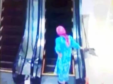 Escaleras mecánicas en Uzbekistán. Escaleras mecánicas en Uzbekistán.