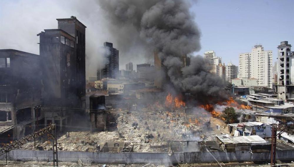 Incendio en una favela de Sao Paolo