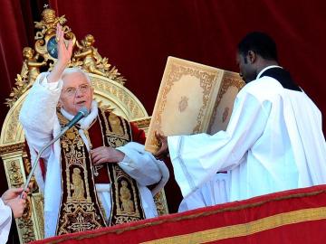 Benedicto XVI: "El gran pecado del hombre es querer ocupar el puesto de Dios"