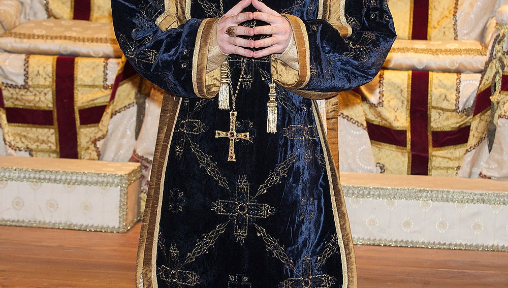 Rubén Ochandiano es el Arzobispo Oliva