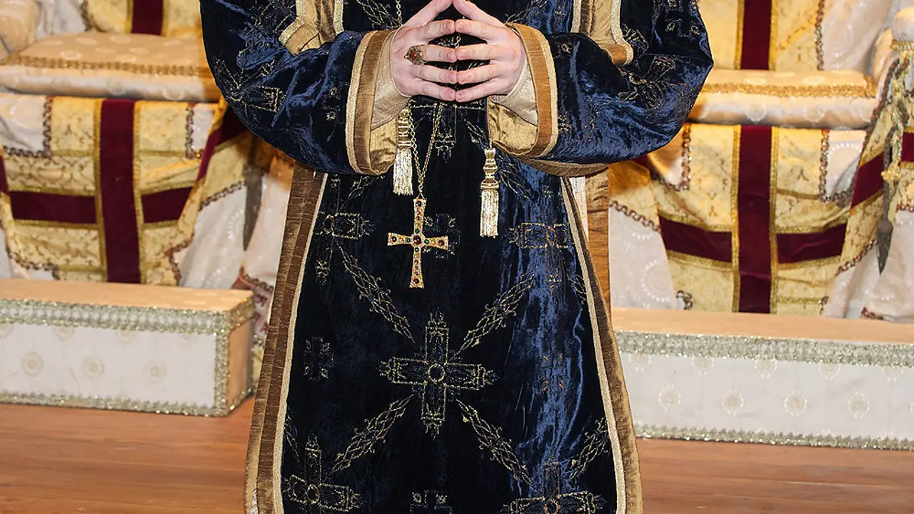 Rubén Ochandiano es el Arzobispo Oliva
