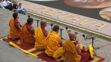 Imagen de archivo de monjes tibetanos en un acto conmemorativo.