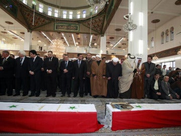 Imagen del funeral de las víctimas de un atentado en Damasco