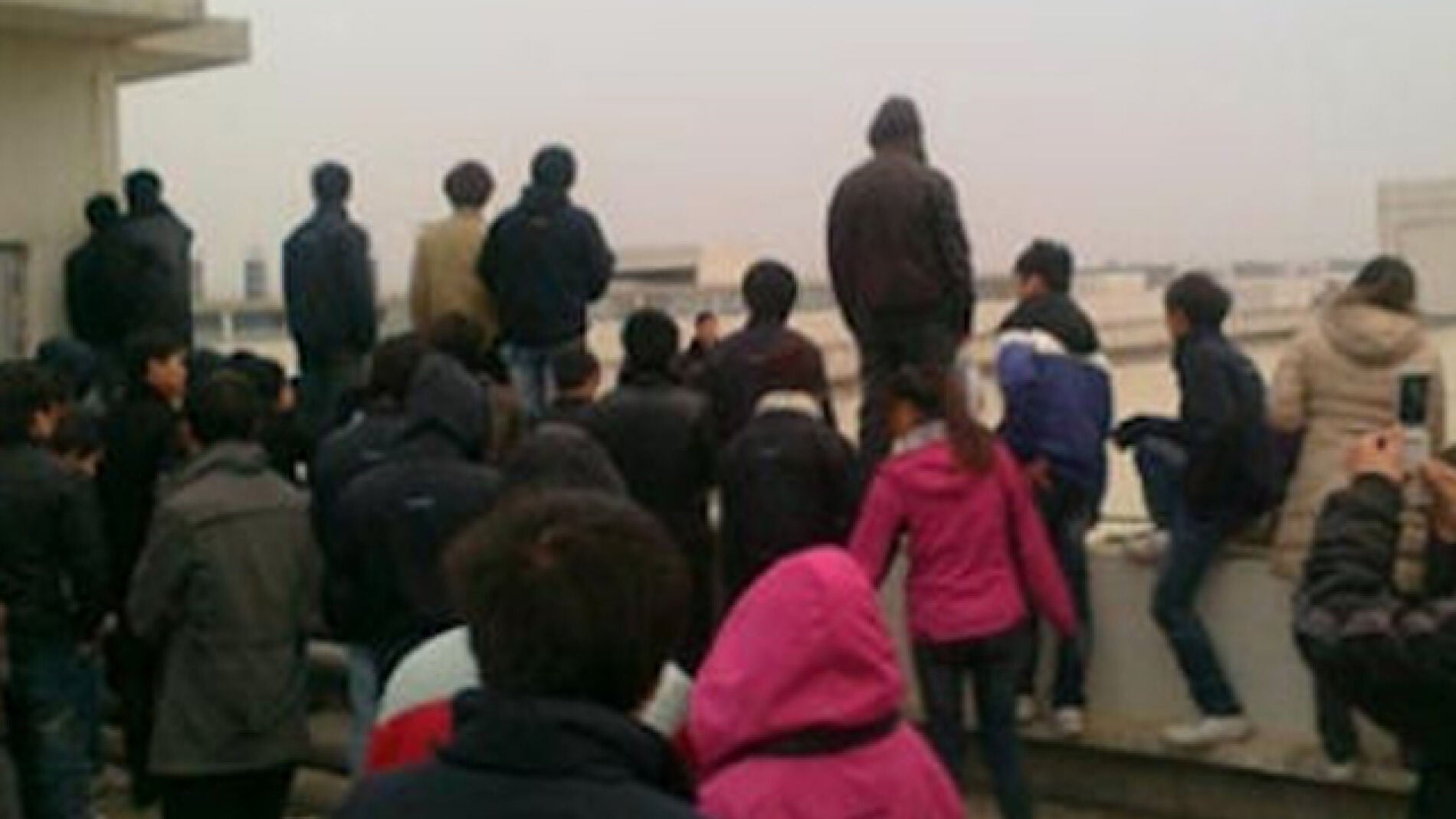 300 trabajadores chinos amenazan con suicidarse