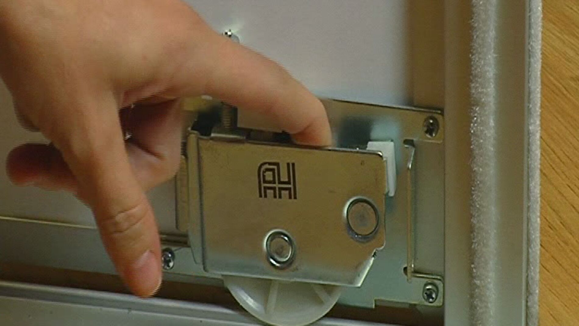 C&oacute;mo arreglar una puerta corredera