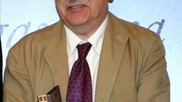  El escritor Manuel Longares gana el Premio Francisco Umbral.