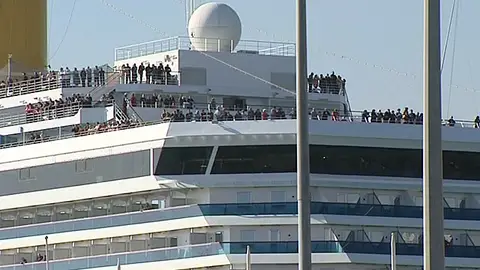 Atraca en Barcelona el Costa Serena Atraca en Barcelona el Costa Serena