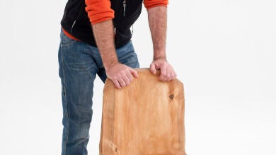 Transformaremos un tronco de ciprés en una silla rústica