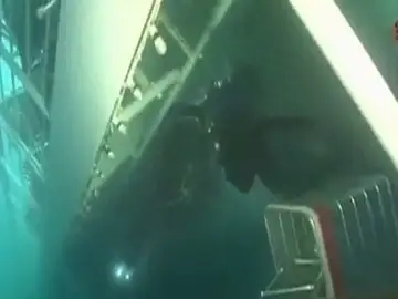 00040 00040
