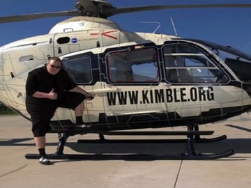  Kim Dotcom presume de helicóptero