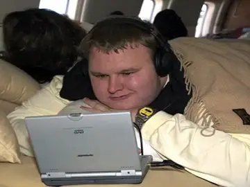 Kim Dotcom en su jet privado Kim Dotcom en su jet privado