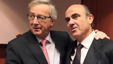 Jean-Claude Junker y Luis de Guindos Jean-Claude Junker y Luis de Guindos